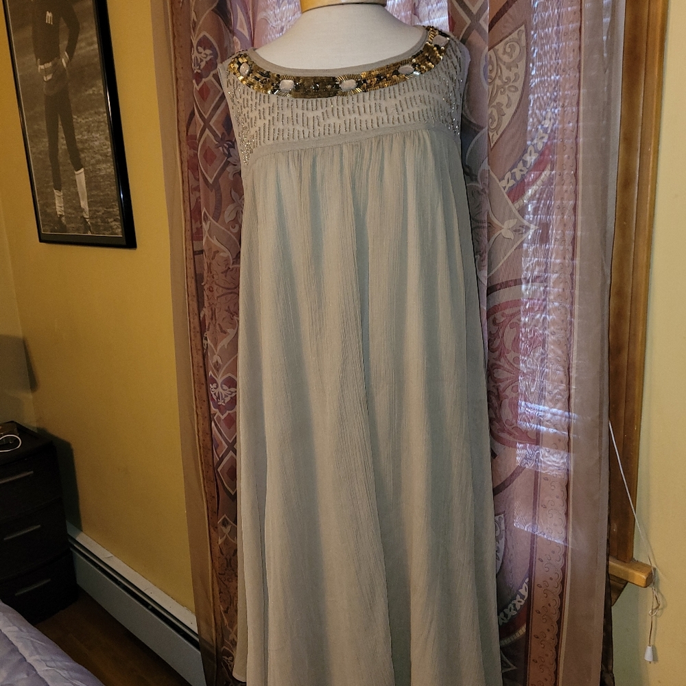 Dress - Picture 4 of 6